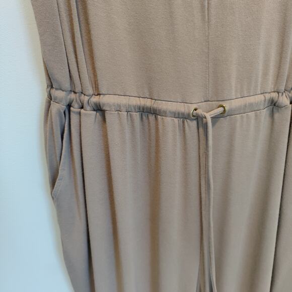 Chico's Zenergy Sz XXL (4) Tan Pippa Jumpsuit Sleeveless Stretchy One Piece - Picture 5 of 7